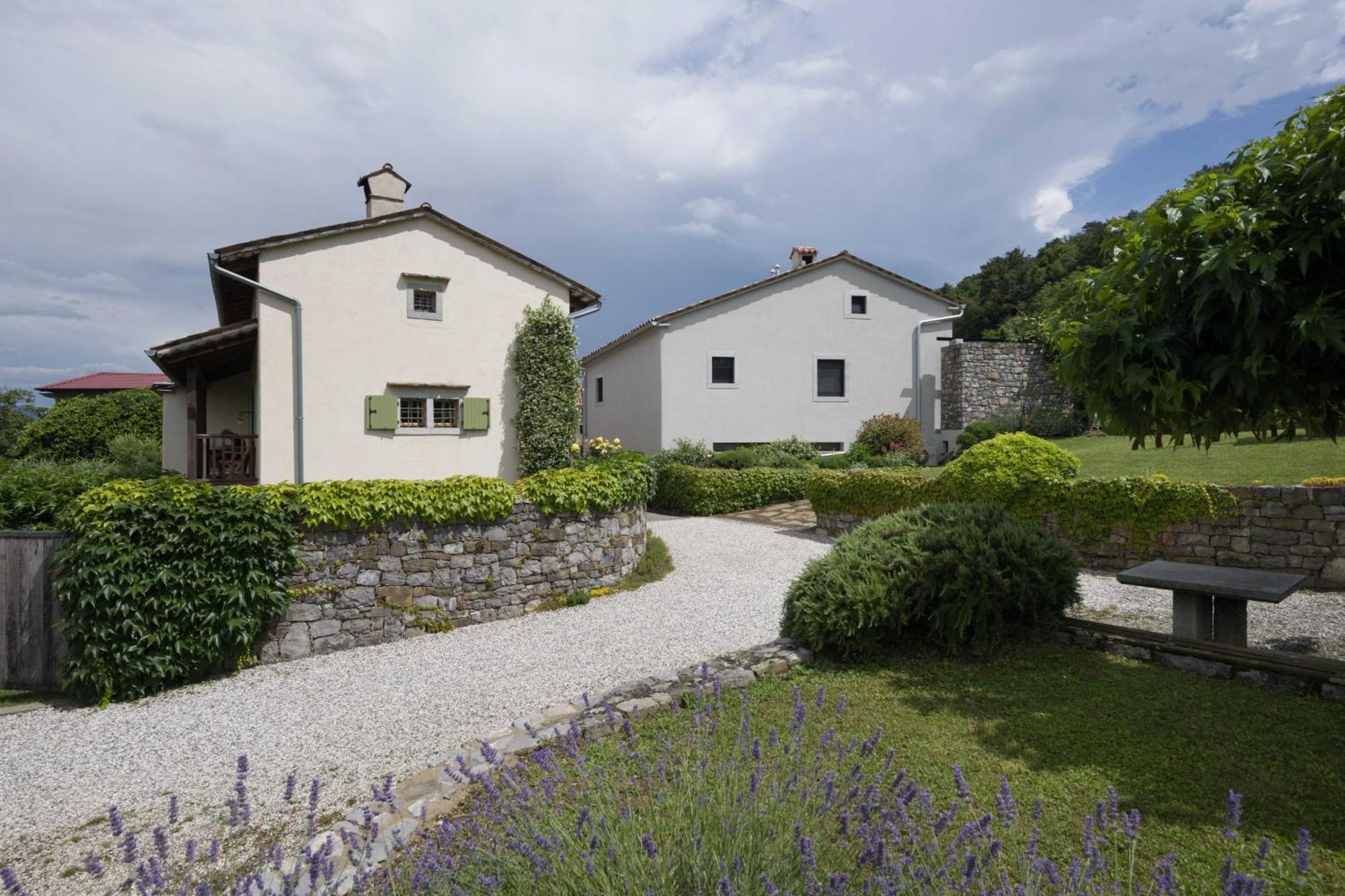 Villa Artes With Free Hot Tub & Sauna Branik Exterior photo